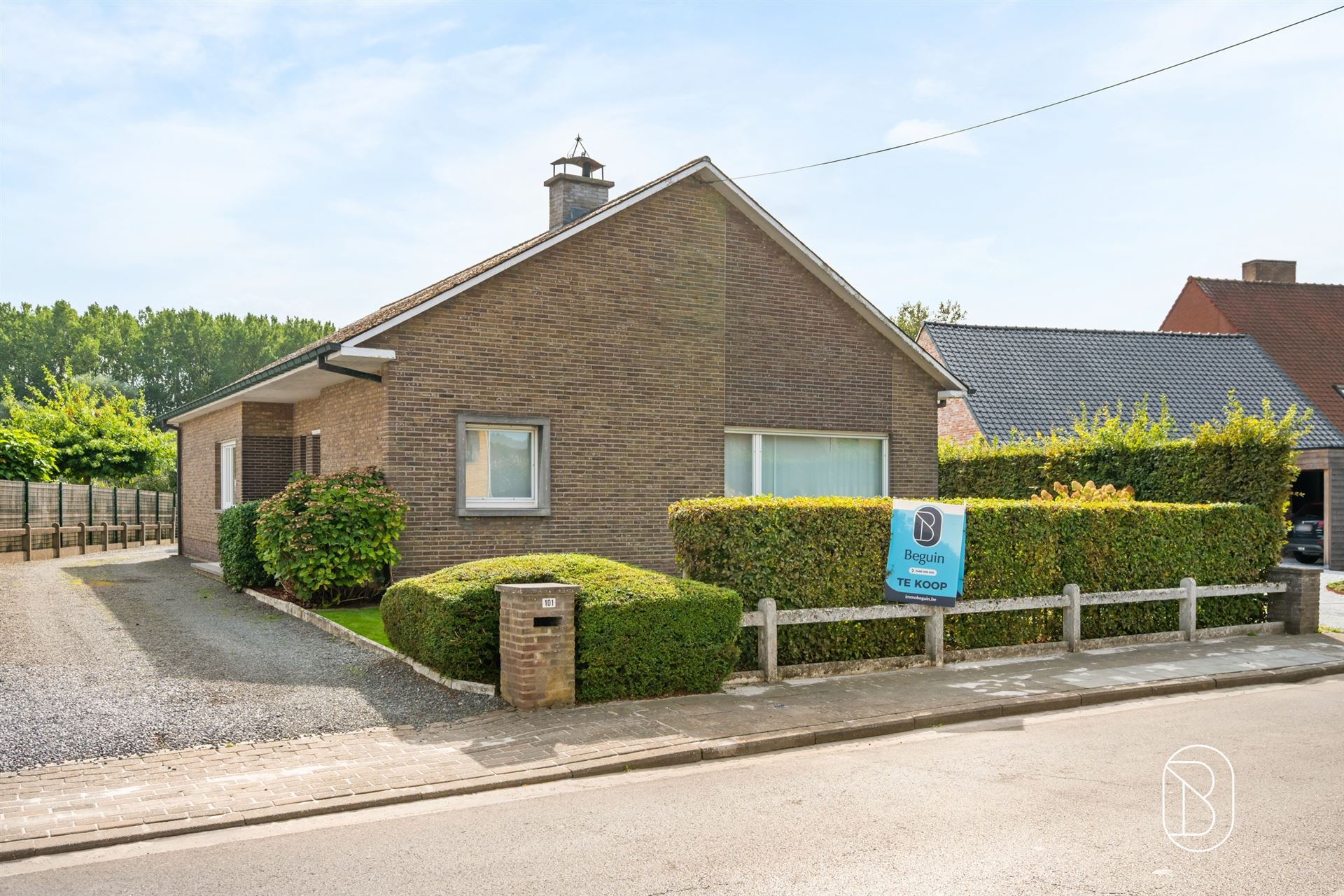 Bungalow spacieux avec 3 ch., garage et jardin à Berchem - photo 1