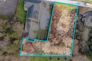 Implanté rue Les Trous à 4260 Braives, ce terrain offre une superficie totale de 16 ares, idéal pour la réalisation de votre projet de...