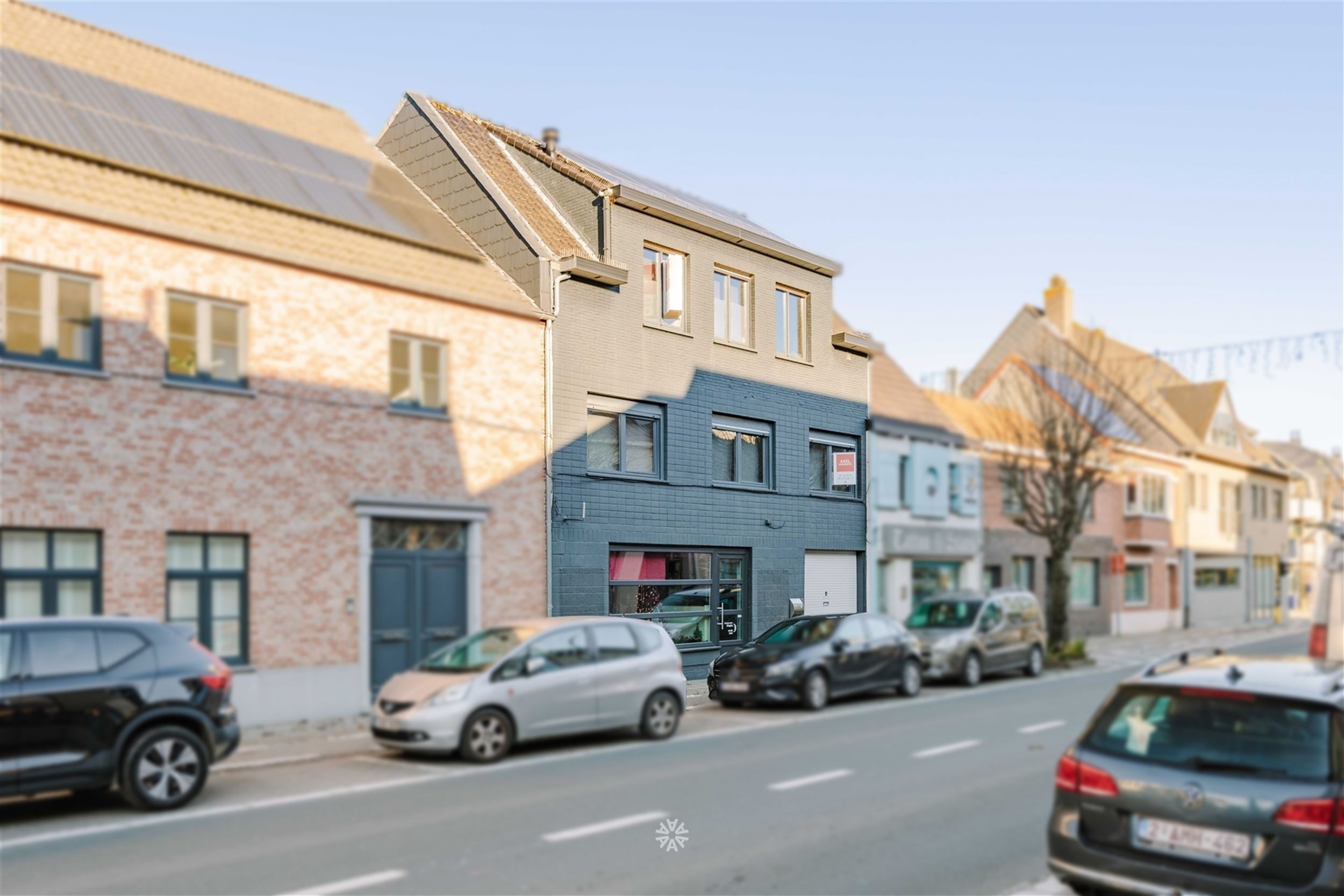 Woonst/ appartement met veelzijdige (handels)ruimte in de dorpskern van Destelbergen - foto 2