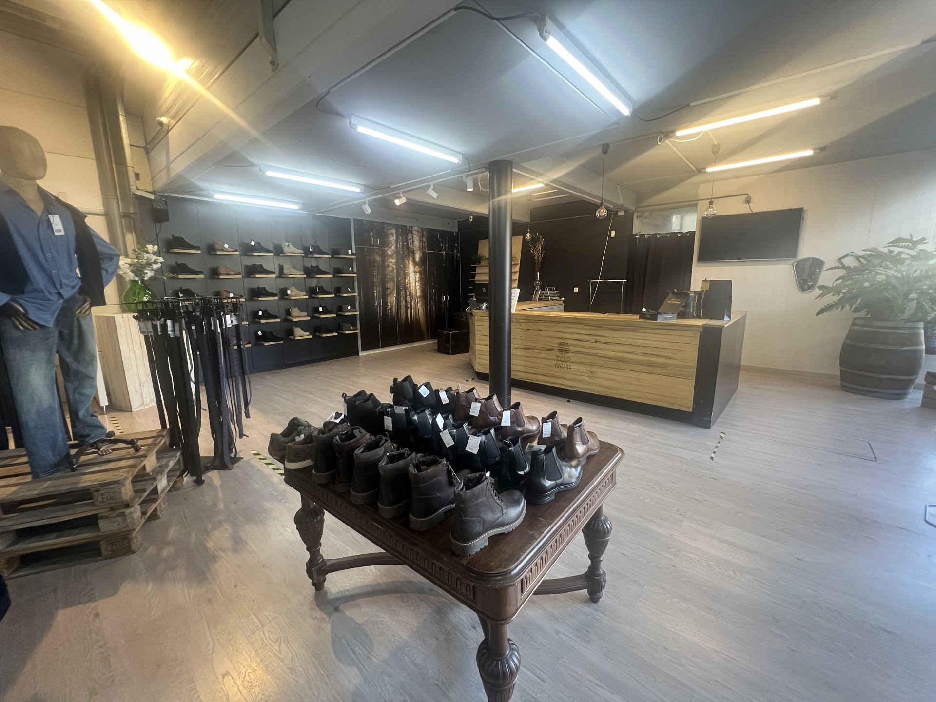 Commercial à louer à Genk - photo 5