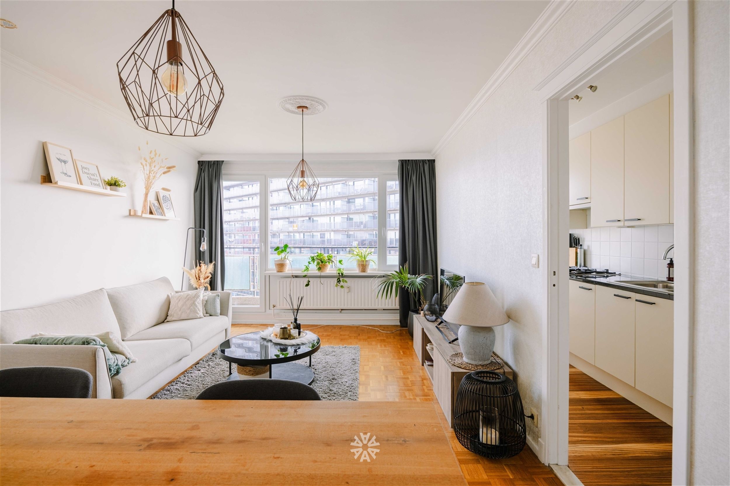 Instapklaar één-slaapkamer appartement op de 7e verdieping in Gent. - foto 1