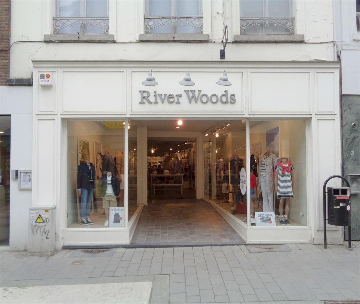 Commercial à louer à Lierre