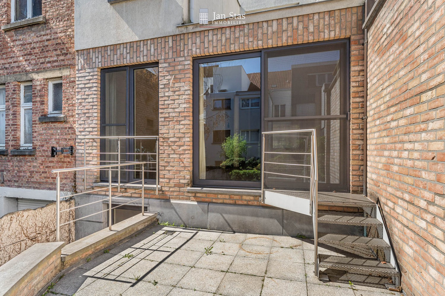 Rustig en centraal gelegen woning met 4 slaapkamers, terras en tuintje in Leuven ! - foto 5