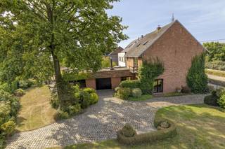 Bent u op zoek naar een woning te koop op een zeer aangename locatie te Heffen met potentieel en houdt u ervan uw eigen stempel te drukken?...