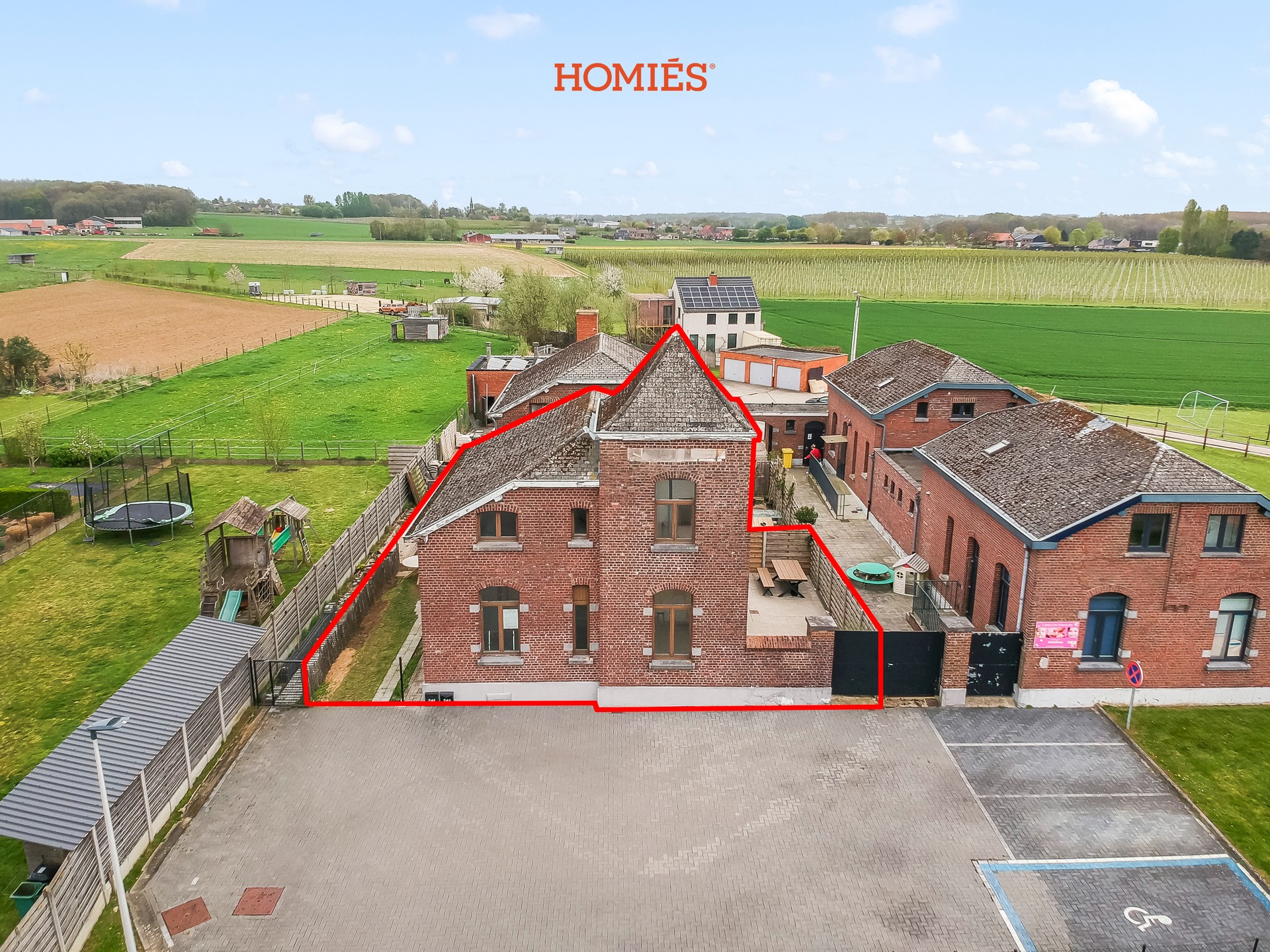 Karaktervol renovatieproject met potentieel - photo 3
