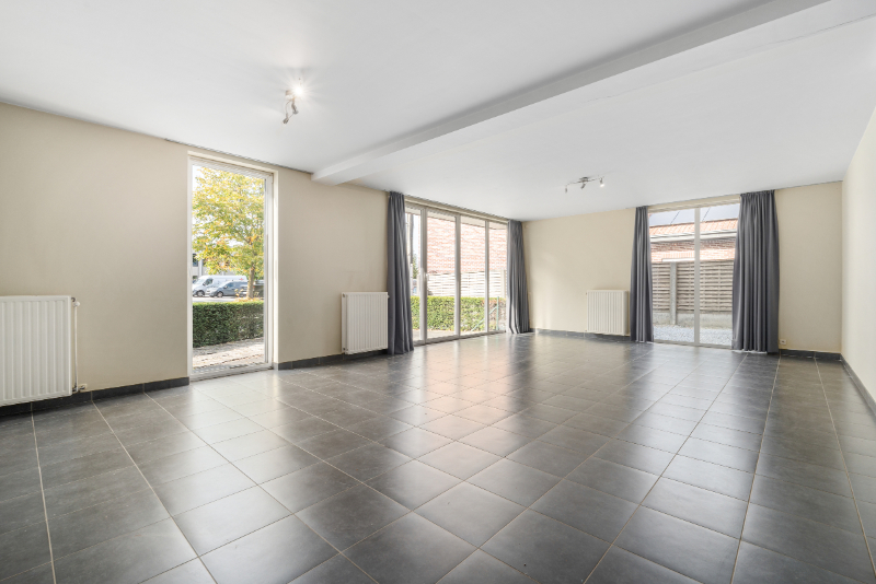 Héél ruim appartement met garage - foto 2