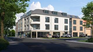 <p><span>Ruim nieuwbouw duplex-appartement gelegen op de tweede verdieping met terras. </span></p><p><span> </span></p><p><span>Residentie Barolo is een </span><span>kleinschalig project</span><span> dat gekenmerkt wordt door een tijdloos en stijlvolle architectuur in combinatie met een </span><span>uiterst gunstige locatie</span><span>. Het geheel is afgewerkt met </span><span>kwalitatieve, duurzame materialen</span><span> en met het oog op een maximum aan comfort en lichtinval in een klassevol karakter. </span></p><p><span> </span></p><p><span>Via de Viooltjeslaan vinden we de inkomhal waarlangs we het appartementsgebouw kunnen betreden. <br />Op de tweede verdieping ligt de ruime duplex </span><span>'B21' </span><span>dat wordt aangeboden met een </span><span>bewoonbare oppervlakte van 135m²</span><span>. </span></p><p><span>Via de inkomhal met gastentoilet en bureau kunnen we de woonkamer betreden. De ruime leefruimte met zitplaats beschikt verder over een mooie open keuken. </span></p><p><span> </span></p><p><span>Hierlangs heeft men toegang tot het terras van 6m². Via een groot schuifraam in de leefruimte kunnen we aan de voorzijde het terras betreden. </span></p><p><span> </span></p><p><span>De trap naar de bovenverdieping bevindt zich in de leefruimte. Boven is er een nachthal met toegang tot het toilet, de 3 slaapkamers, een badkamer en een douchekamer. </span></p><p><span> </span></p><p><span>Parkeerplaats en kelderberging</span><span> zijn inbegrepen in de prijs.</span></p><p><span>Ook is er voldoende plaats om </span><span>fietsen </span><span>te stallen.</span></p><p><span> </span></p>