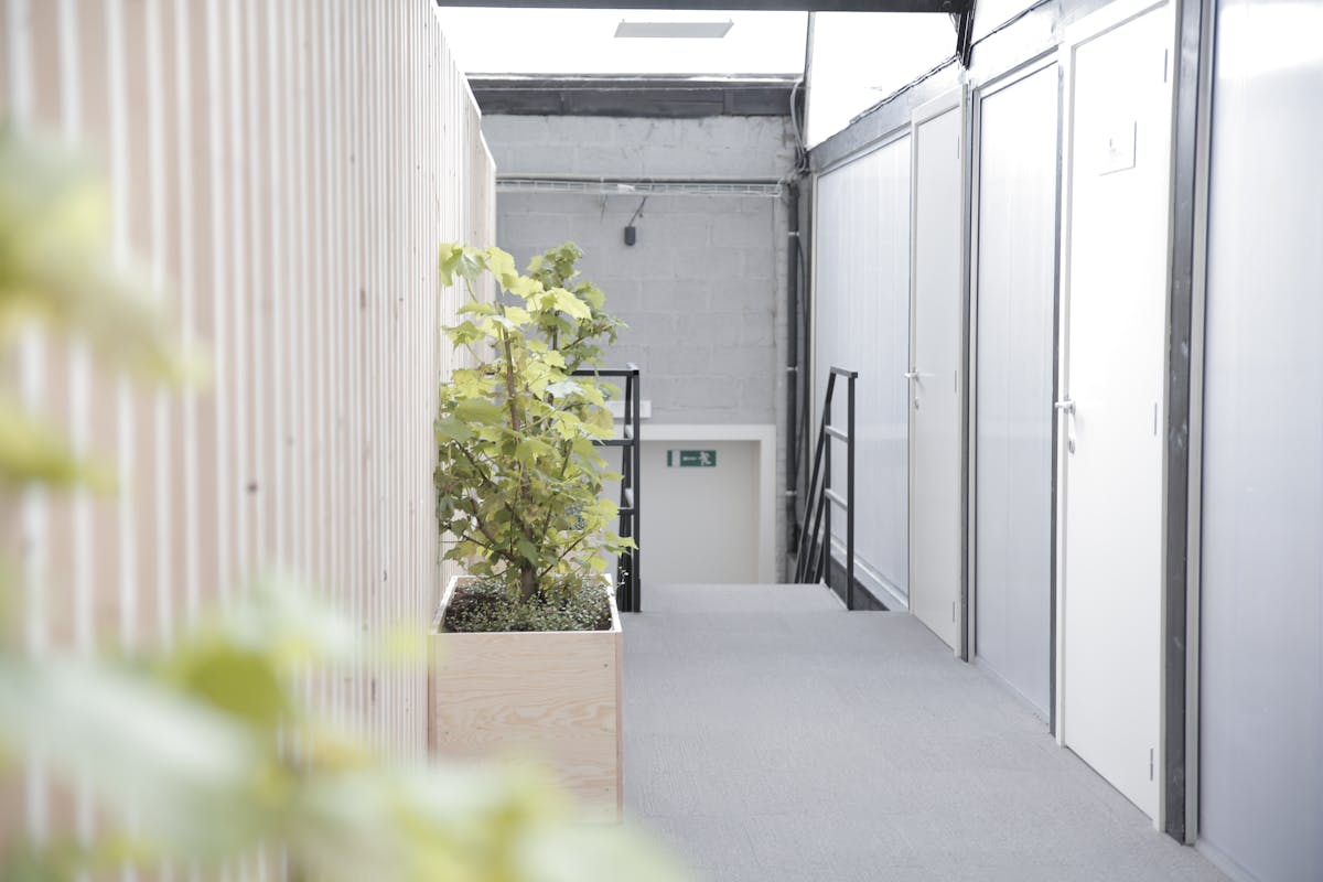 Kantoor van ca. 85m² met diensten in Intraxie te Rumbeke - foto 5