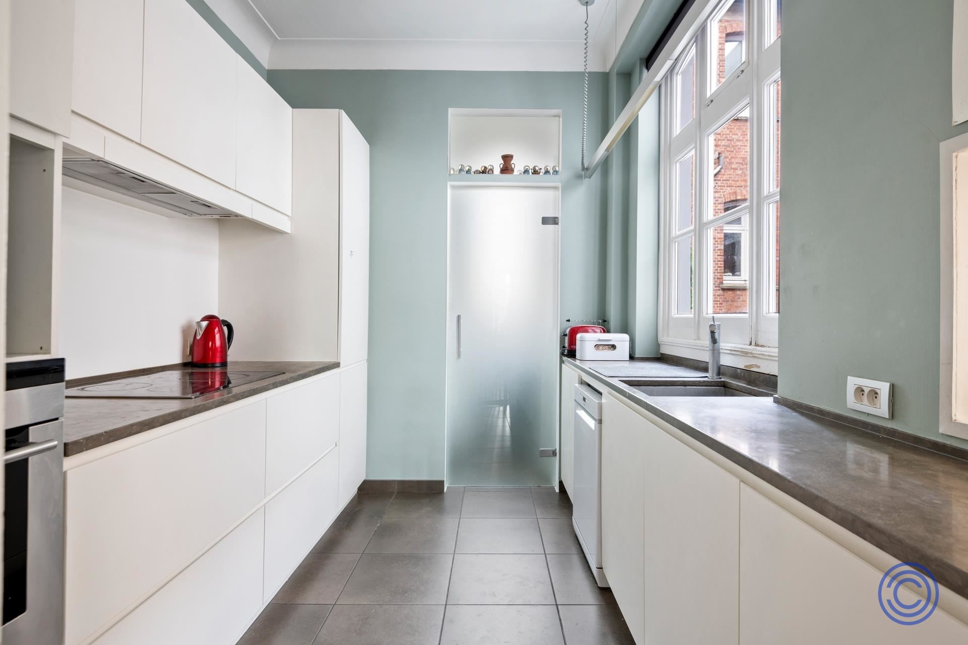 Karaktervol duplexappartement met terras in hartje Zurenborg! - foto 5