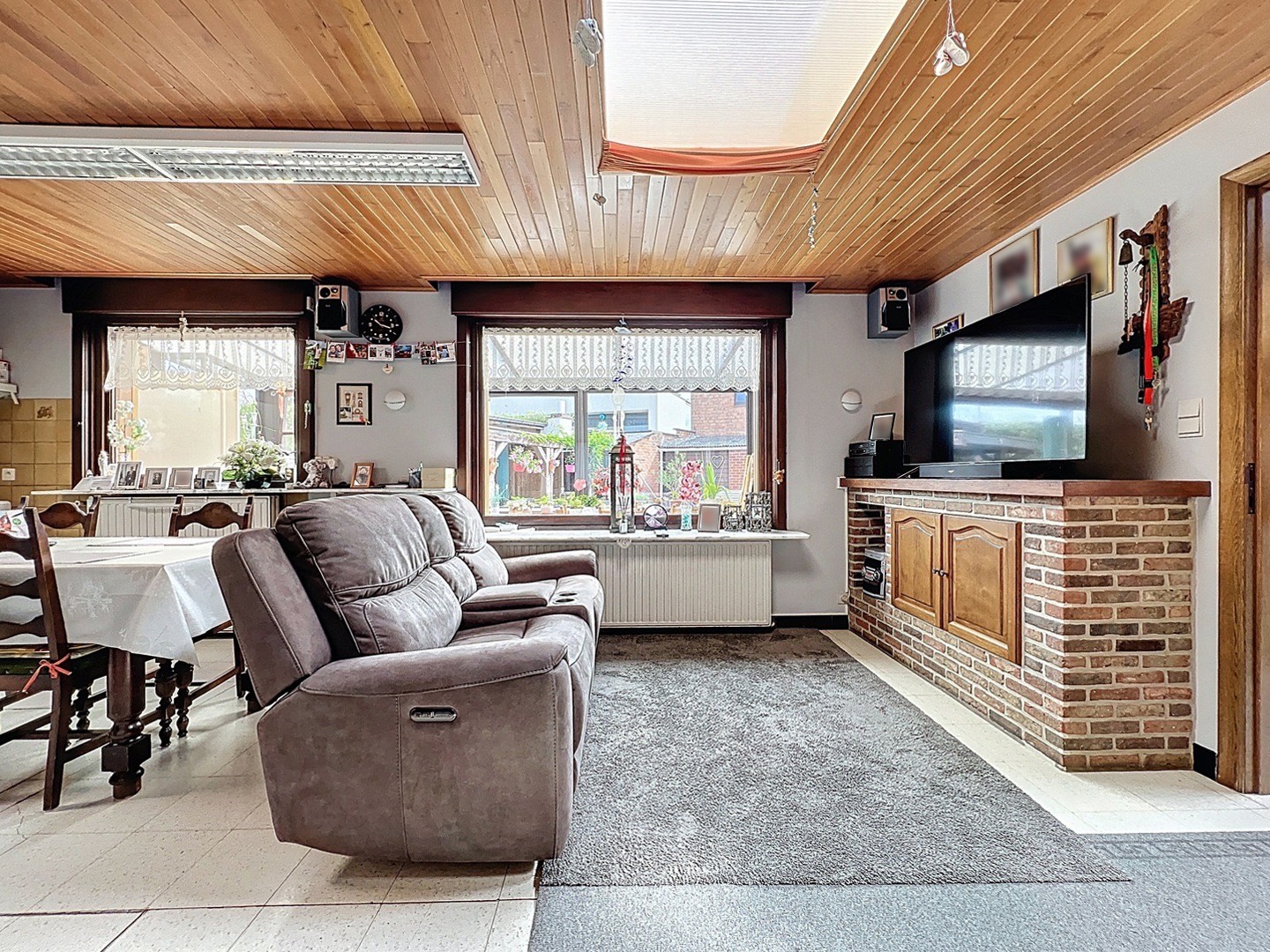 Te renoveren woning met veel ruimte en mogelijkheden in Beveren-Leie! - photo 3