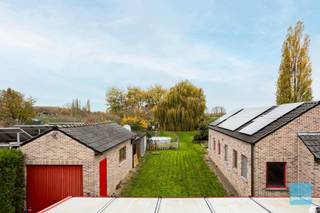Te koop te Aalst! In een rustige straat te Hofstade (Aalst) vindt u deze instapklare gezinswoning op een perceel van maar liefst 877 m², met zicht...