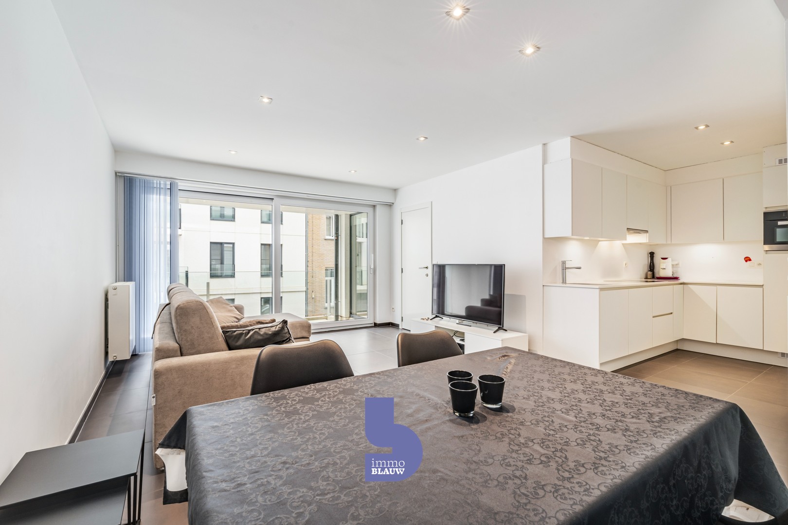 Ruim éénslaapkamer appartement met zonnig terras - foto 5