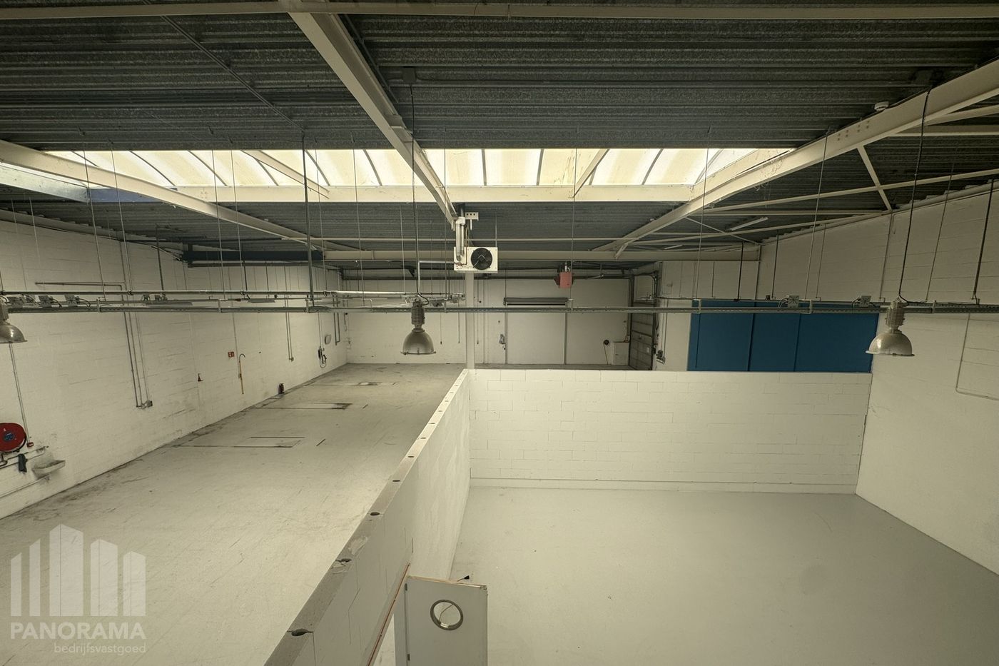 Showroom / entrepôt / atelier de 675 m² avec une excellente visibilité depuis la Chaussée de Louvain et l'Avenue de la Libération. - photo 5