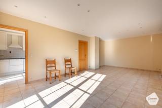 Deze prachtige villa ligt in een rustige villawijk in Oostduinkerke, op wandelafstand van de Zeedijk en het levendige Oostduinkerke-Bad. Dankzij...