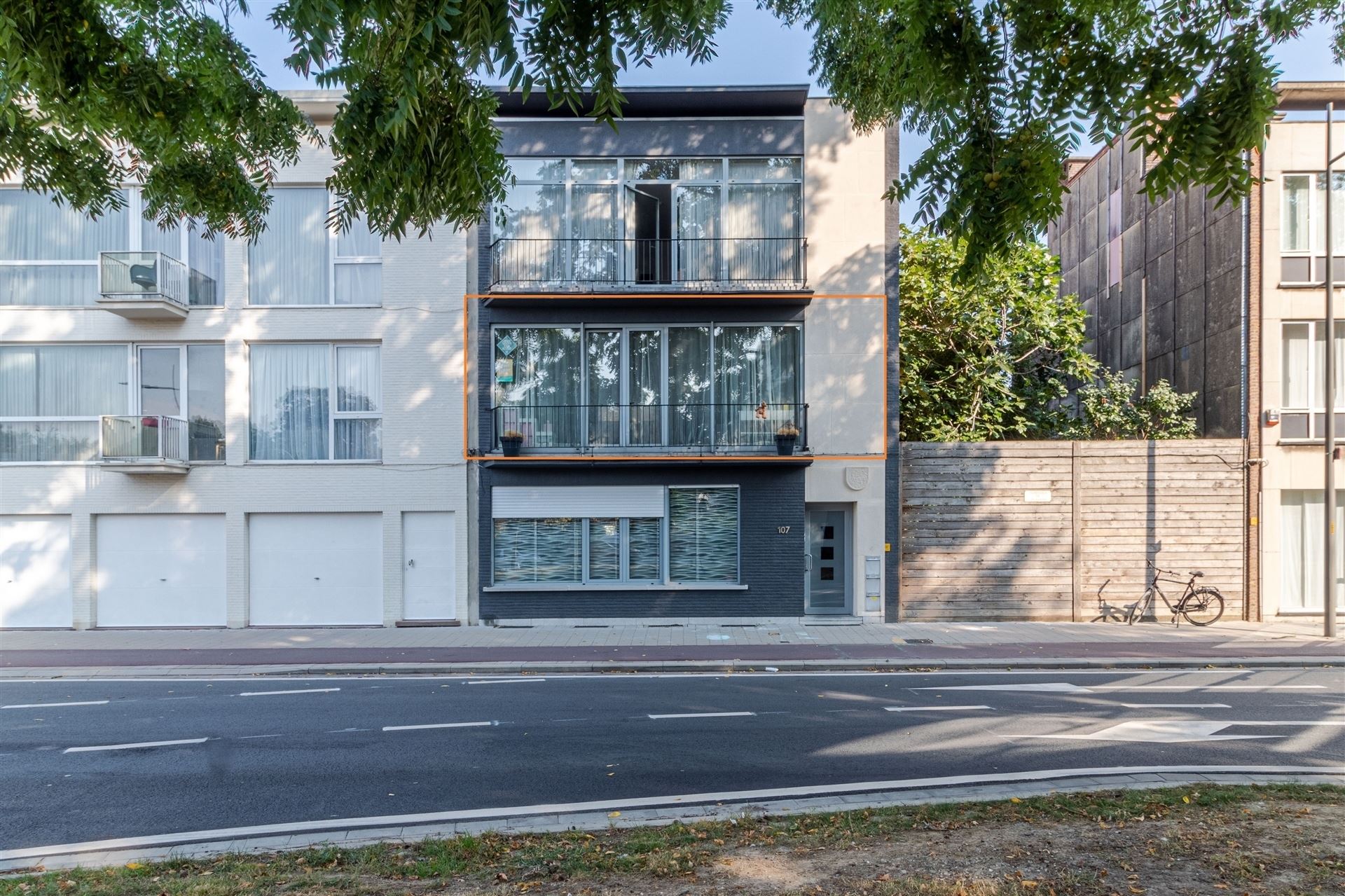 Bemeubeld app. met 2slk + terras - foto 1