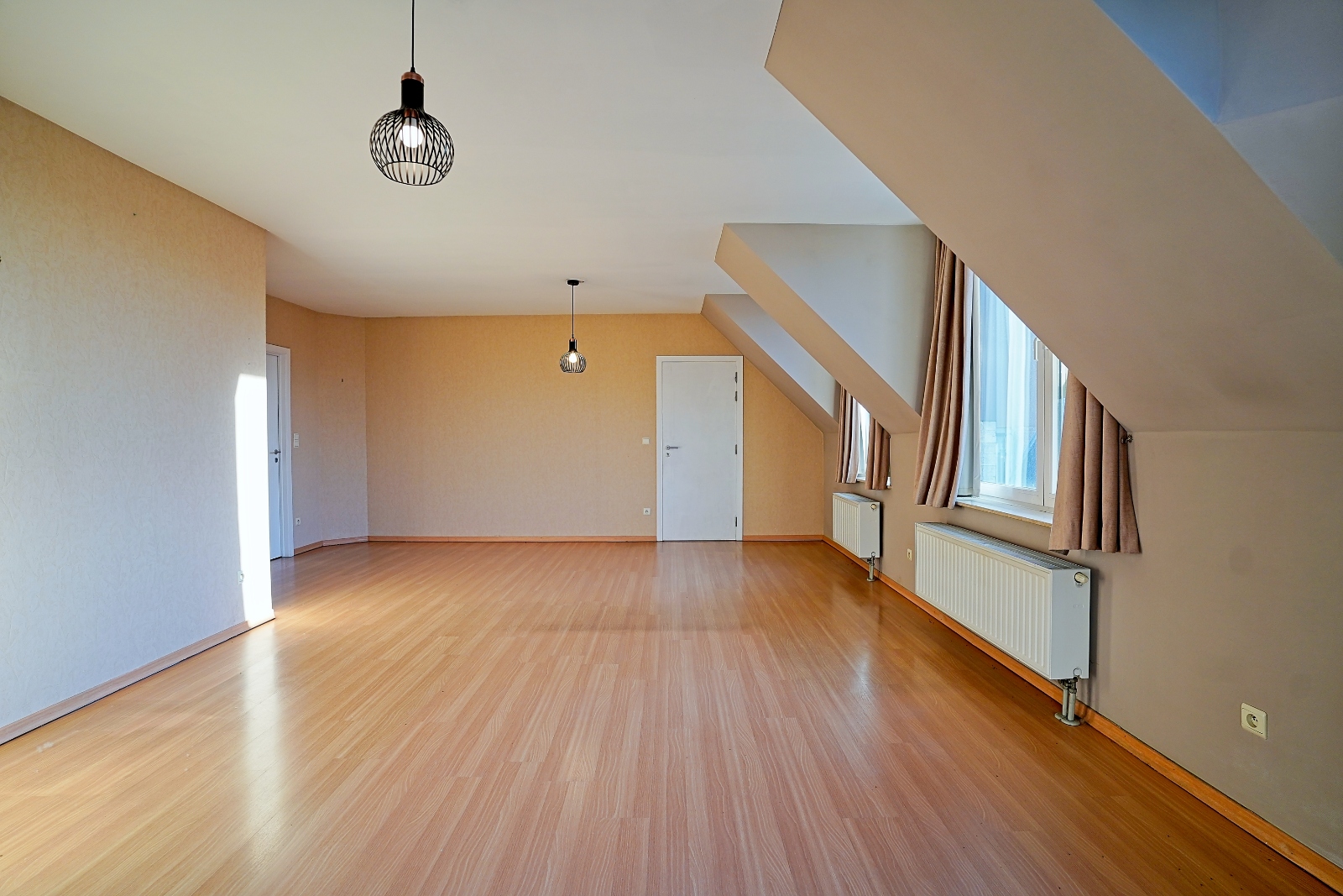 Ruim appartement te huur in het centrum van Hamme - foto 4