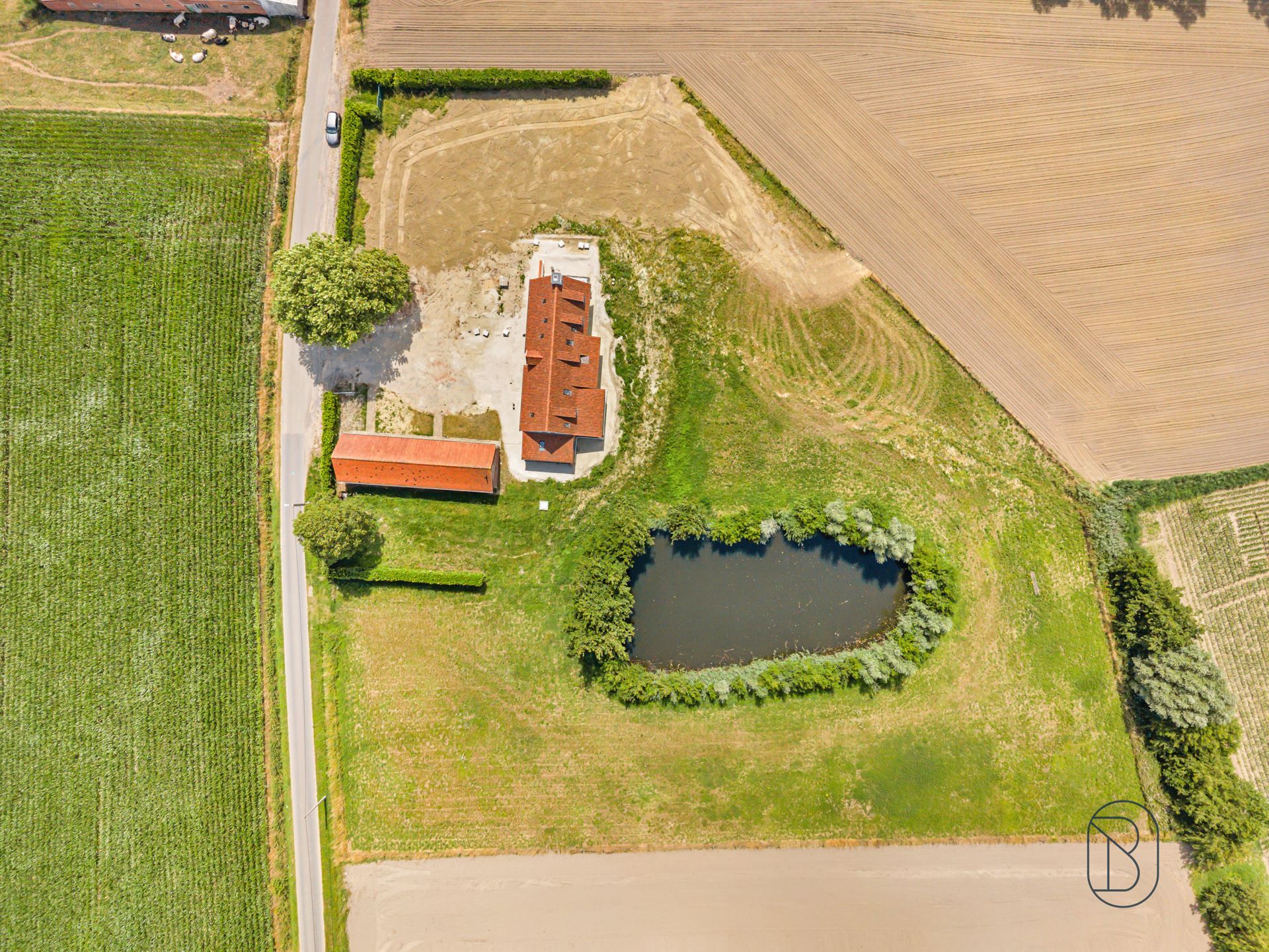Uniek casco-landhuis met bijgebouw en vijver op TOP ligging! - foto 4