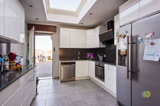 Deze op te frissen gezinswoning is gelegen in een woonwijk in Machelen, met een uitstekende bereikbaarheid. In de nabije omgeving bevinden...