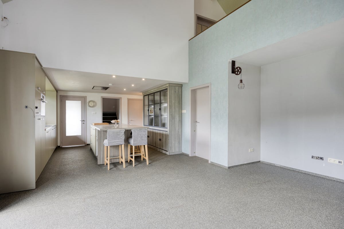 Recent home with a beautiful garden and the possibility of 2 residential entities - photo 4