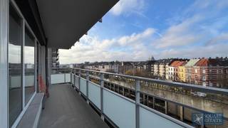 <p><span>Square Estate biedt u dit te renoveren appartement aan, gelegen in Sint-Jans-Molenbeek.</span></p><p><span> </span></p><p><span>Dit appartement biedt een mooi transformatiepotentieel en is ideaal voor een investeerder of iemand die een interieur naar eigen smaak wil creëren.</span></p><p><span>Het bestaat uit: een lichte woonkamer, een keuken die u naar eigen wens kunt renoveren, een badkamer, een apart toilet en een terras dat een aangename buitenruimte biedt. </span></p><p><span> </span></p><p><span>Dit appartement ligt dicht bij winkels, scholen en openbaar vervoer en is een mooie kans.</span></p><p><span> </span></p><p><span>Voor meer informatie of om een bezichtiging te plannen, kunt u contact met ons opnemen op 02/460.42.01 of lk@square-estate.be. </span></p>