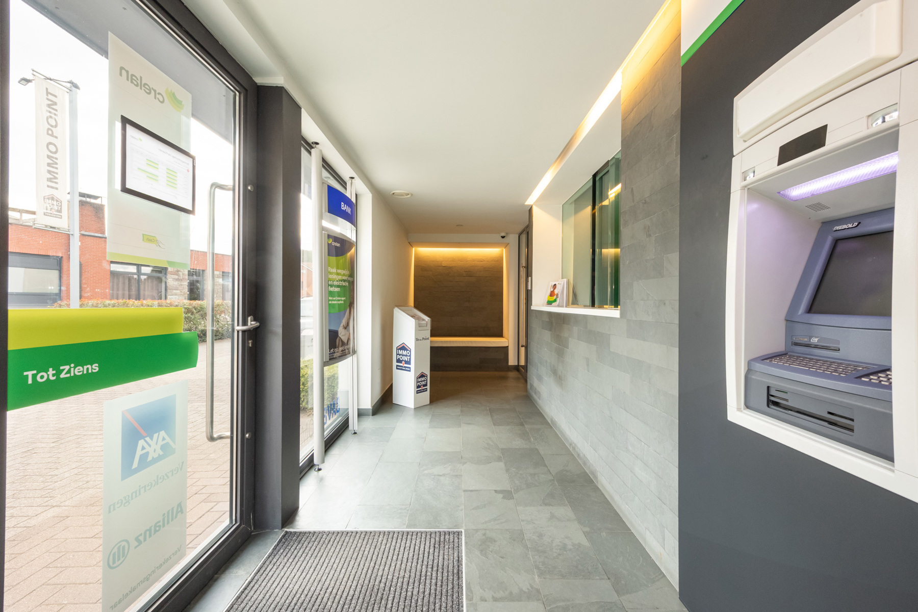 Goed gelegen kantoorruimte (circa 265m²) in het centrum van Meer (Hoogstraten) met parking. - foto 4