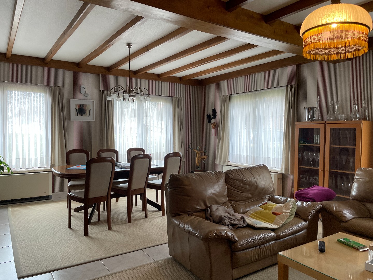 Ruime half open bebouwing met tuin, terras en garage in Merelbeke-Melle - 4 slaapkamers - Energielabel E - Zuidelijke oriëntatie van de tuin - foto 4