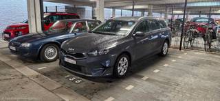 Gelijkvloerse volledig overdekte parkeerplaats, ideaal voor wie zijn wagen droog wil parkeren te residentie Hemixveer aan de Schelde. Perfect...