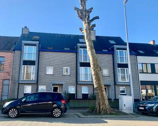 Modern duplex appartement met 1 slaapkamer, zuidgericht terras en garagebox op strategische locatie in Herentals. EPC: label B ...