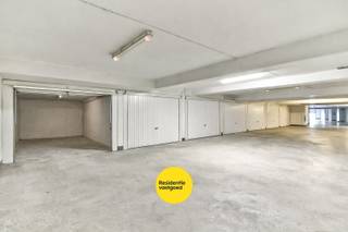 Ondergrondse en volledig afgesloten garagebox te koop, ideaal gelegen en vlot bereikbaar. Deze privatieve garage biedt een veilige en...