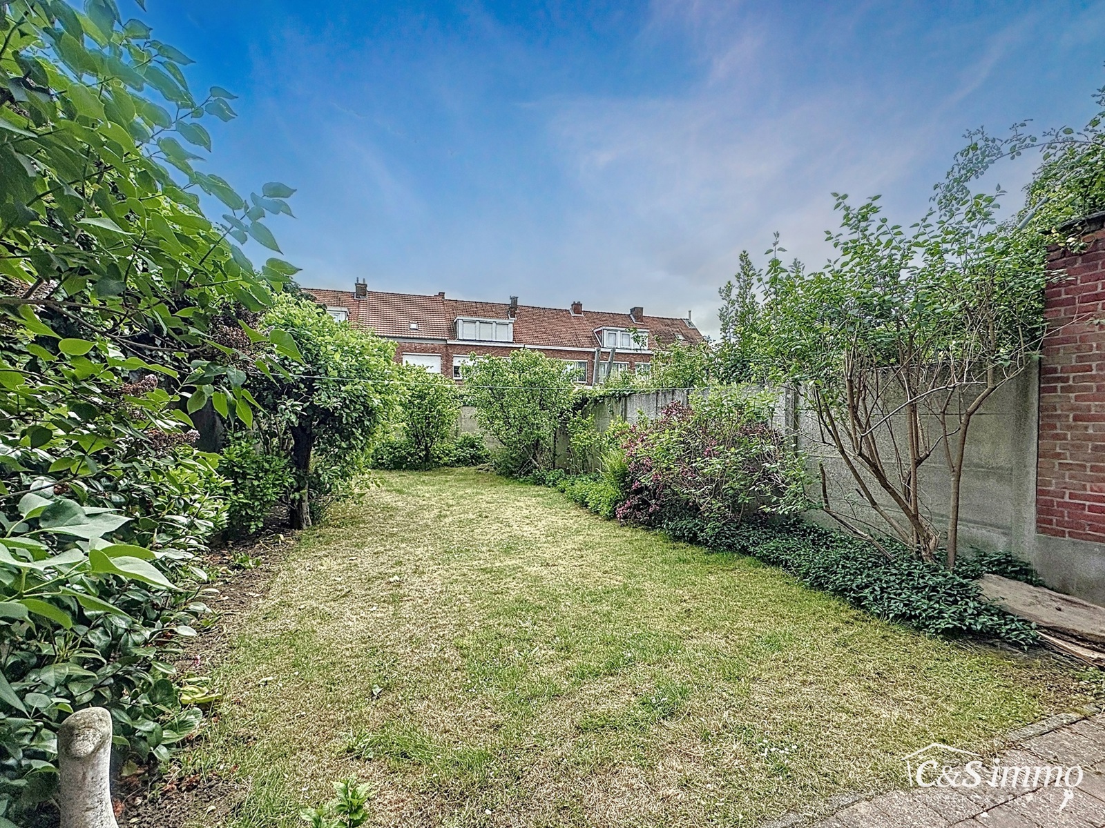 Goed Onderhouden Woning in Rustige Straat met Tuin en Garage - foto 4