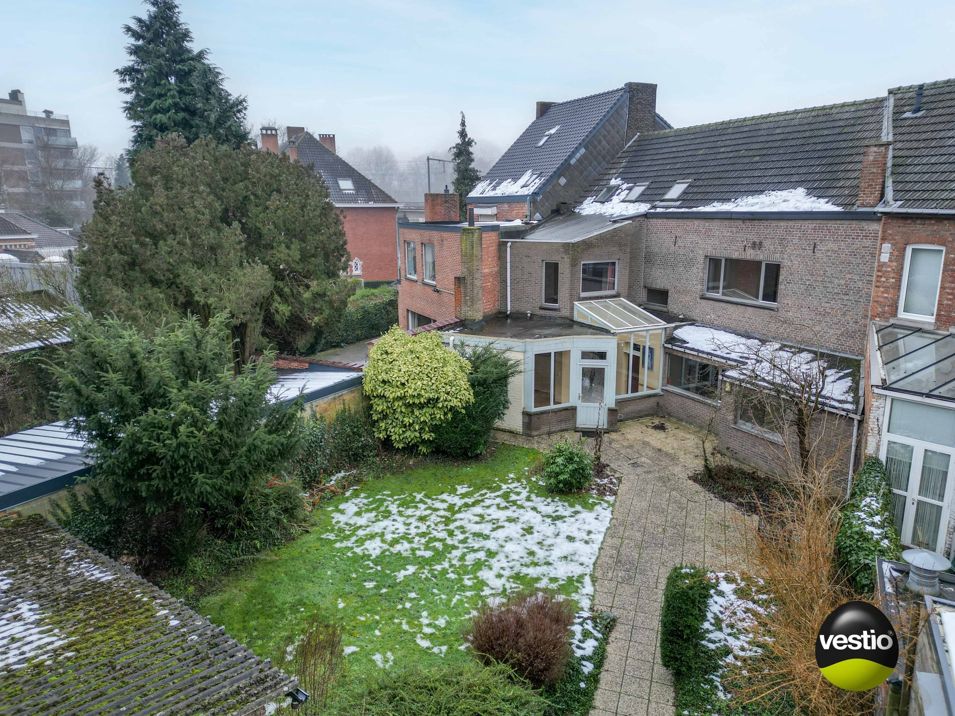 RUIME WONING MET MOGELIJKHEID KANTOOR-/PRAKTIJKRUIMTE BINNEN GROTE RING HASSELT - foto 4