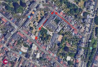 <p><span>Parking couvert avec électricité près du centre de Louvain</span></p><p><span> </span></p><p><span>Ce parking couvert se trouve à l'arrière de l'immeuble à appartements situé Blijde Inkomststraat 85 à Louvain. Le parking est accessible par la Dagobertstraat et est fermé par un portail automatique. </span></p><p><span> </span></p><p><span>Le parking se trouve à quelques pas de la Ladeuzeplein et du cœur de Louvain. </span></p><p><span> </span></p><p><span>Le parking est également équipé d'une prise électrique.</span></p><p><span> </span></p><p><span>Vous souhaitez plus d'informations ? N'hésitez pas à nous contacter !</span></p><p><span> </span></p><p><span>015 20 36 00 - <span>info@domoxim.be</span></span><span> </span></p>