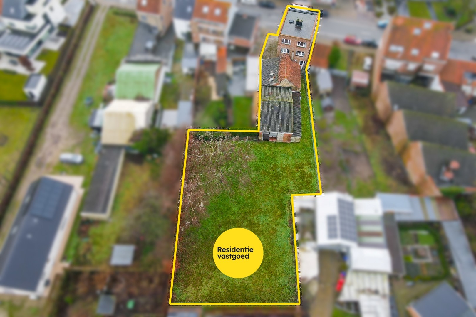 Te renoveren appartementsgebouw met loods op 1.131 m² - foto 2