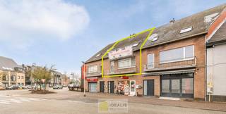 OP TE FRISSEN RUIM DUPLEX APPARTEMENT PAL IN  HET CENTRUM VAN HAMONT! Dit uiterst ruime appartement omvat maar liefst ca.142m² bewoonbare...