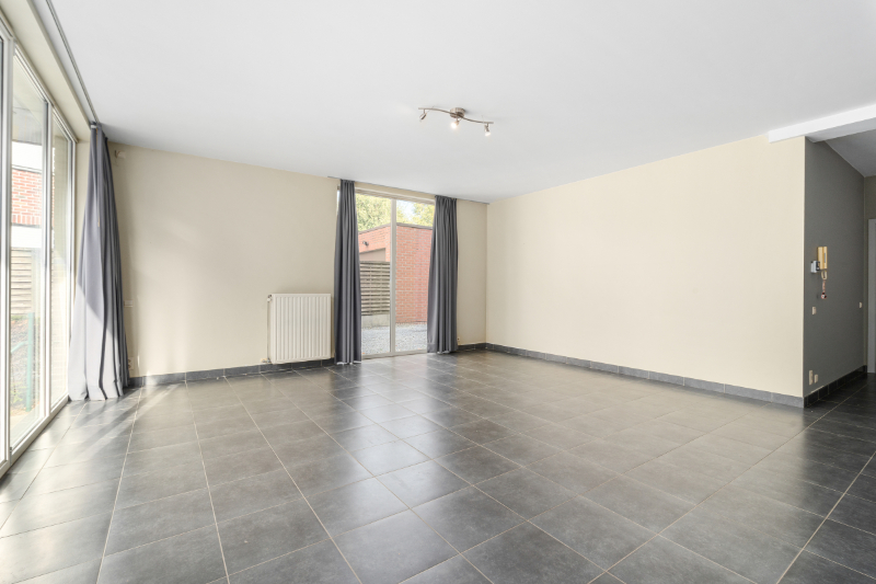 Héél ruim appartement met garage - foto 3