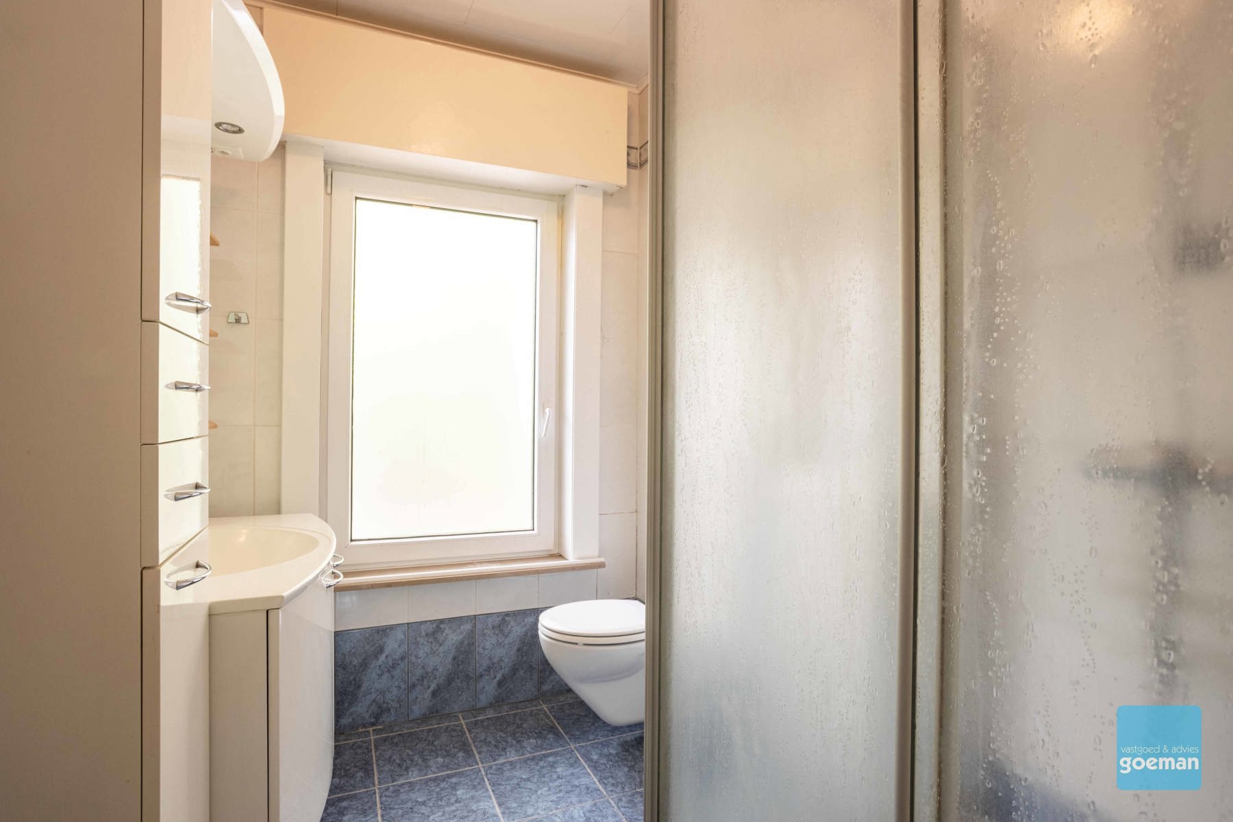 Ruime woning met mogelijkheid tot 2 woonst te Schellebelle - foto 4