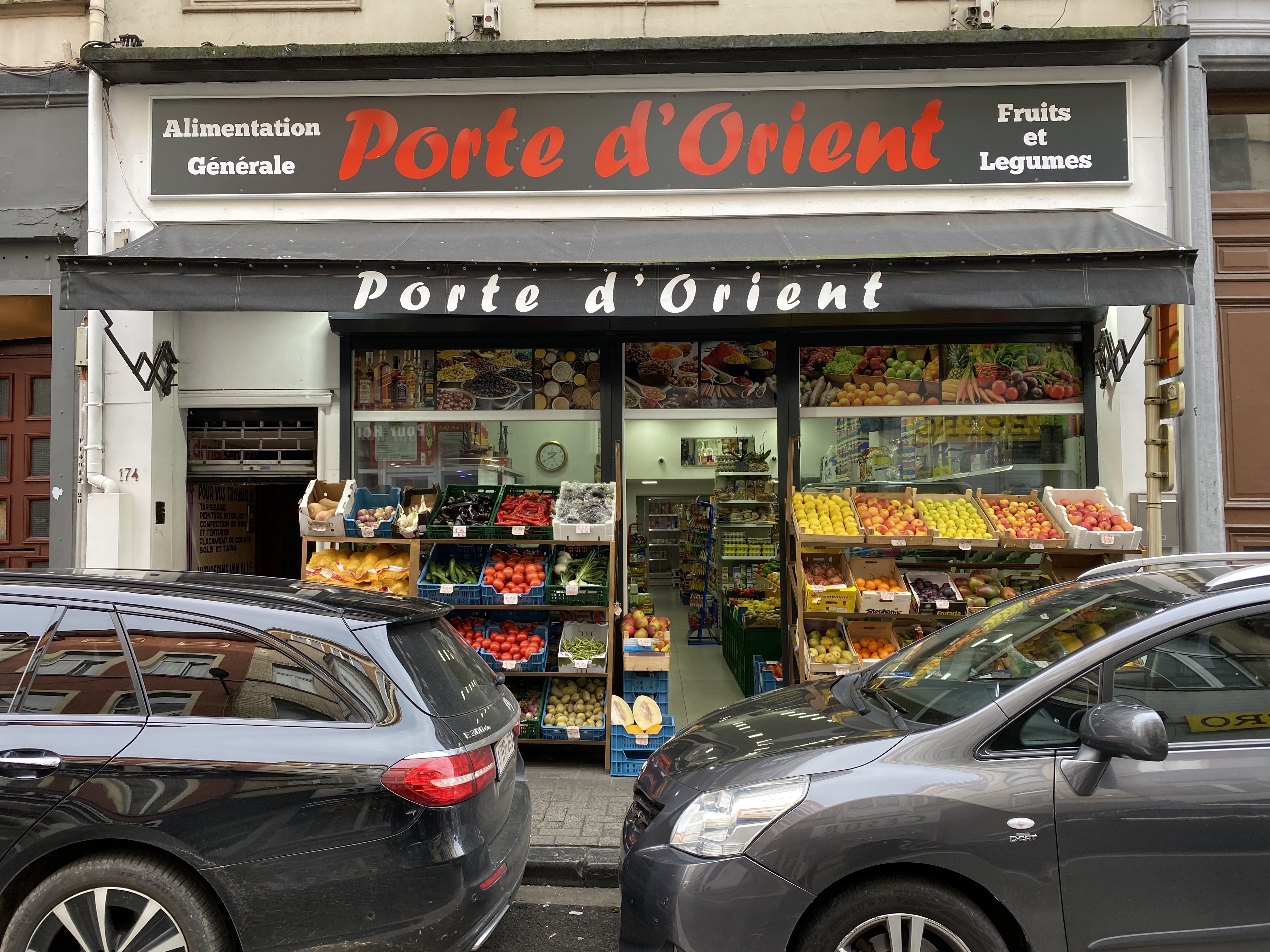 OPBRENGSTEIGENDOM MET HANDELSRUIMTE EN APPARTEMENTEN - foto 2