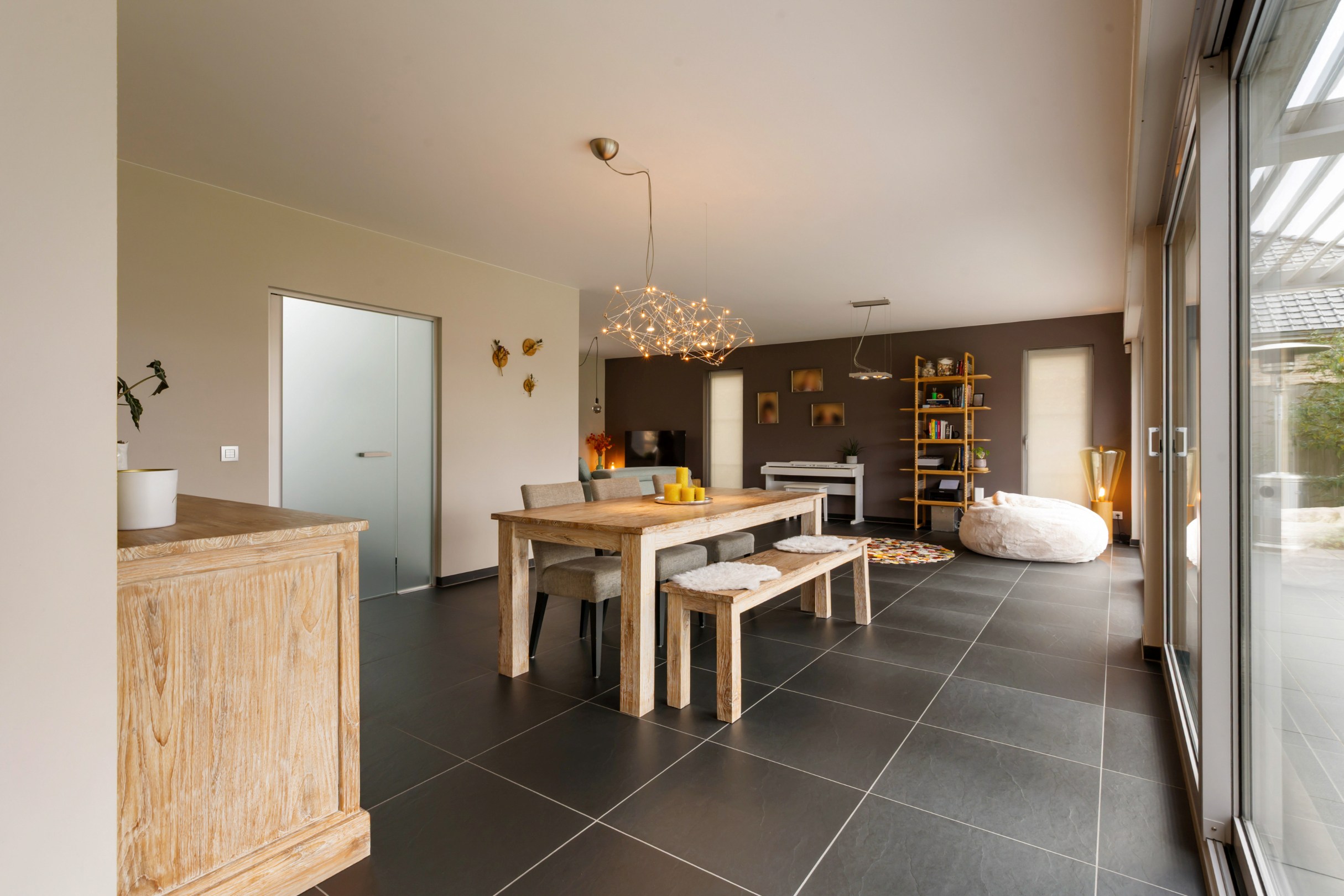 Open bebouwing met zwembad en poolhouse op ruim perceel - foto 5