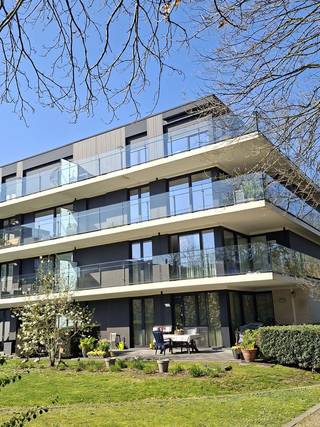 Dit driegevelappartement is onmiddellijk beschikbaar en is gelegen in Residentie Damiano in het complex ‘De Capucienen’ in het Kloosterpark...