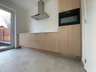 Energiezuinige nieuwbouwwoning met 3 slaapkamers, tuin, tuinberging, carport en autostaanplaats. Beschikbaar: onmiddellijk.Ligging: centraal gelegen...