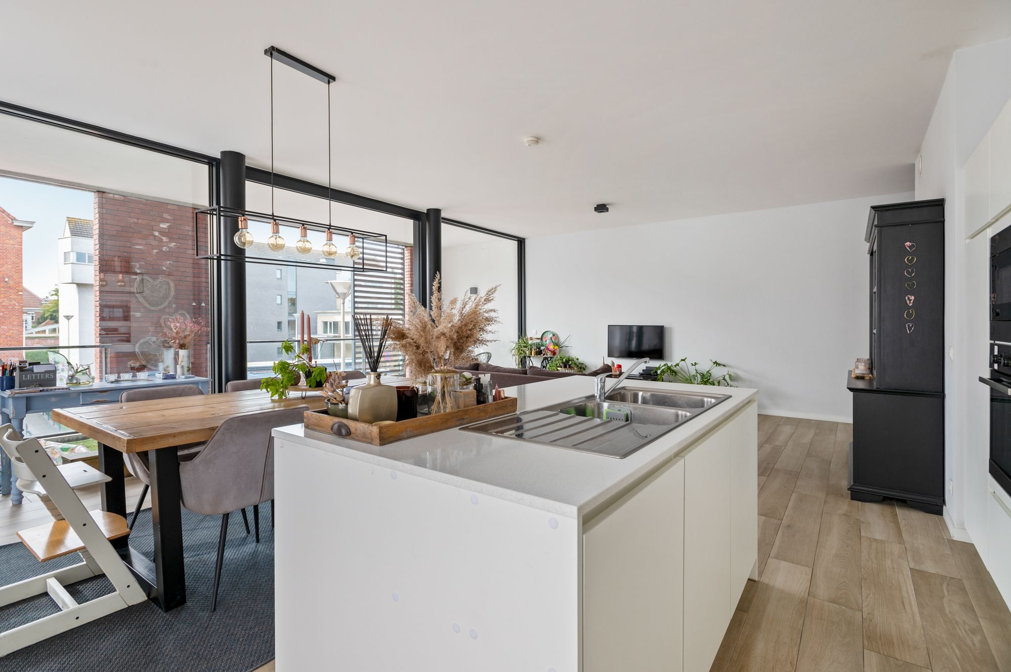 Ruim en recent drieslaapkamerappartement in hartje Sint Antonius ! - foto 5