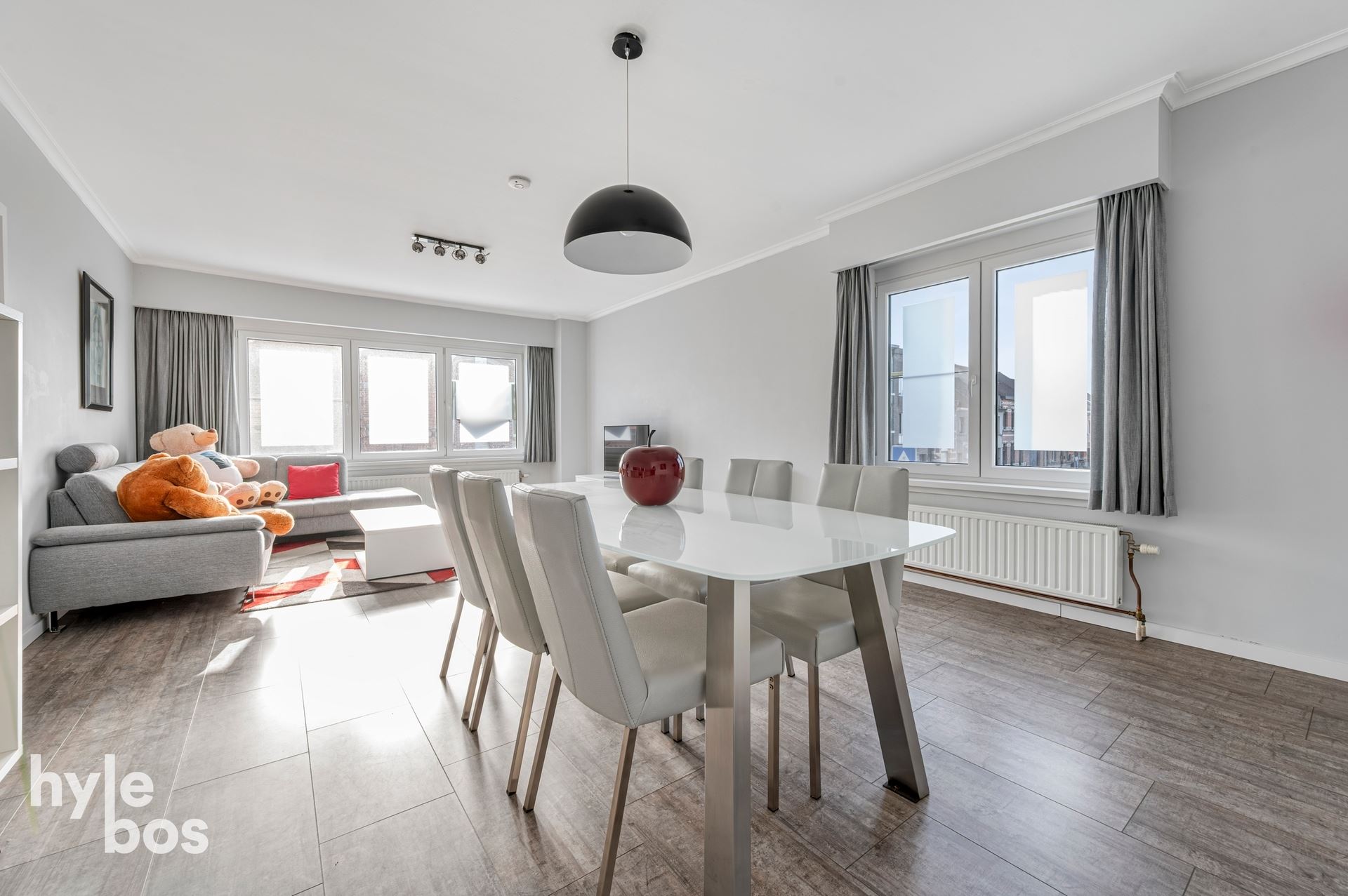 Ruim lichtrijk hoekappartement met garage - foto 4