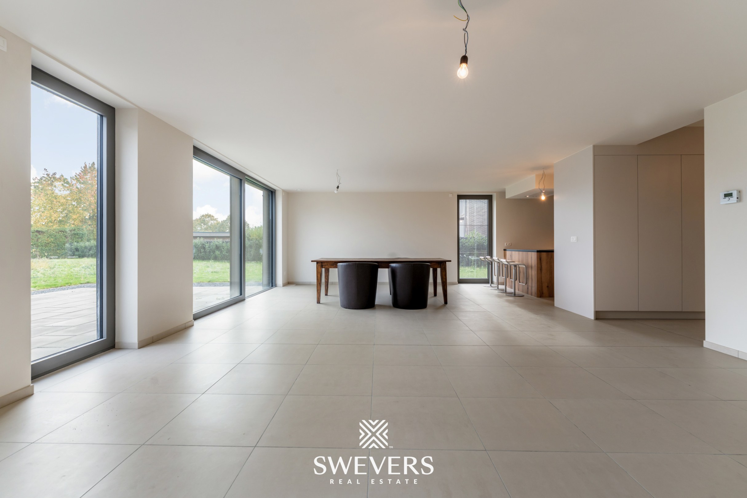 Stijlvol, gelijkvloers en instapklaar appartement (208 m²) mét private tuin en private kelder vlakbij Zolder-centrum - foto 3