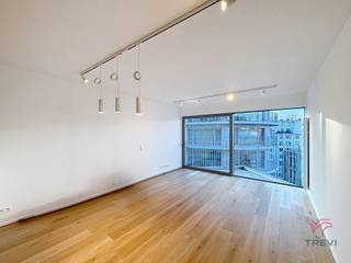 BRUSSEL, op een steenworp afstand van het historische centrum van Brussel, in het nieuwe project URBAN COURT, appartement van ±85 m² (EPC) op de...