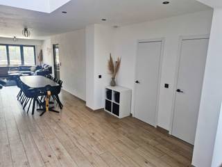 Deze volledig gerenoveerde woning combineert moderne afwerking, ruimte en comfort op een centrale maar rustige ligging in Boom.De woning werd de...