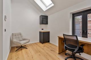 Op zoek naar een rendabele investering of een uitvalsbasis voor uw studerende kind? Deze opbrengsteigendom in het bruisende Heverlee biedt u de...