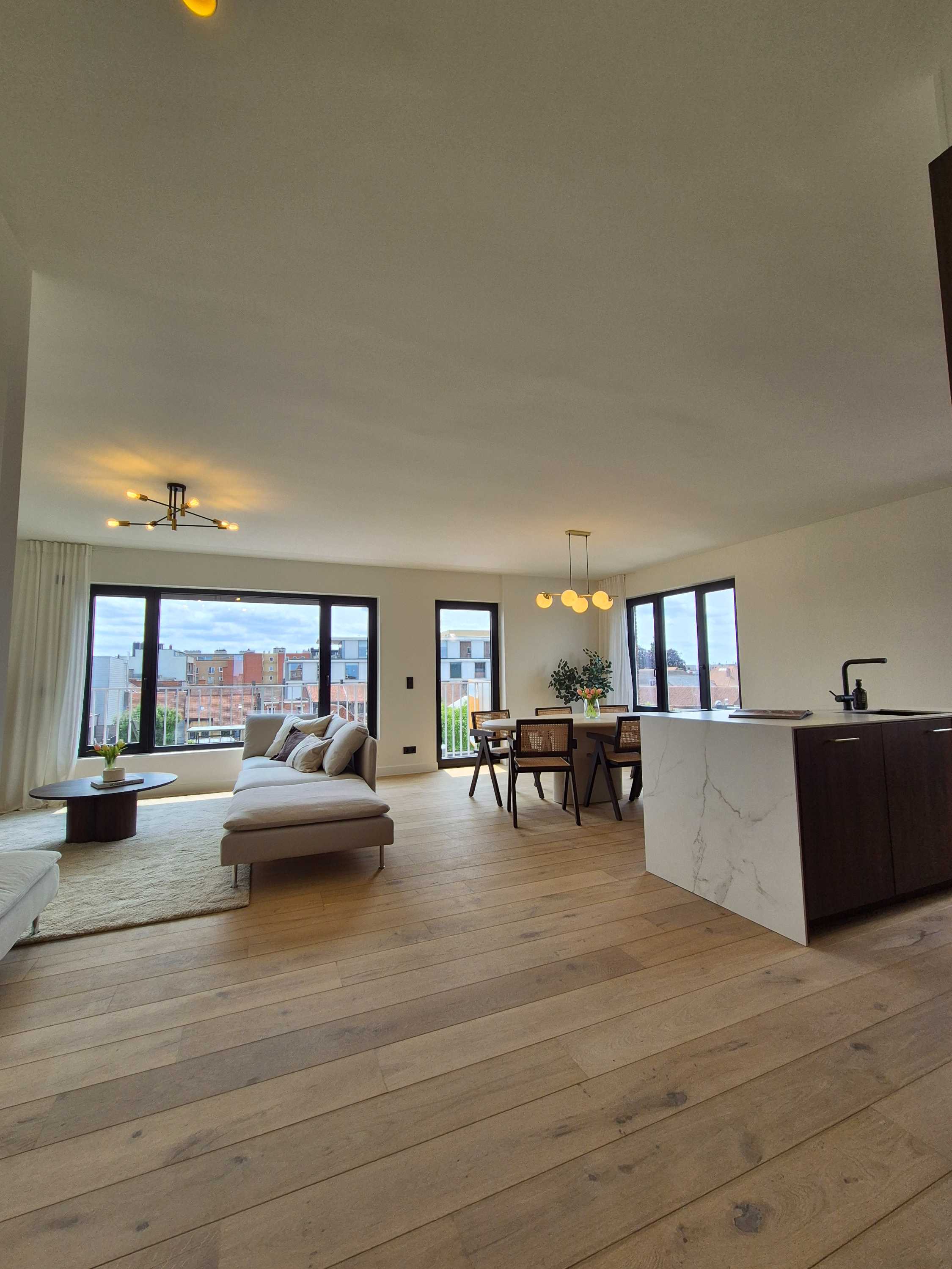 Appartement te koop in Roeselare met 3 slaapkamers - foto 2