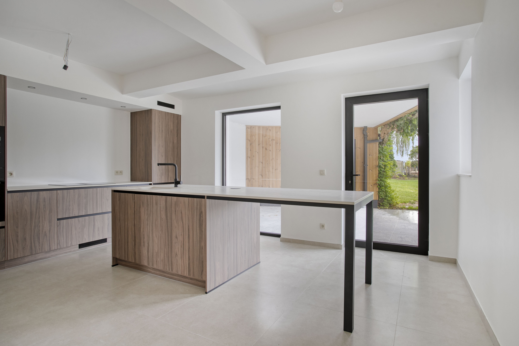 Gerenoveerde woning met 5 slaapkamers en bijbouw - foto 5