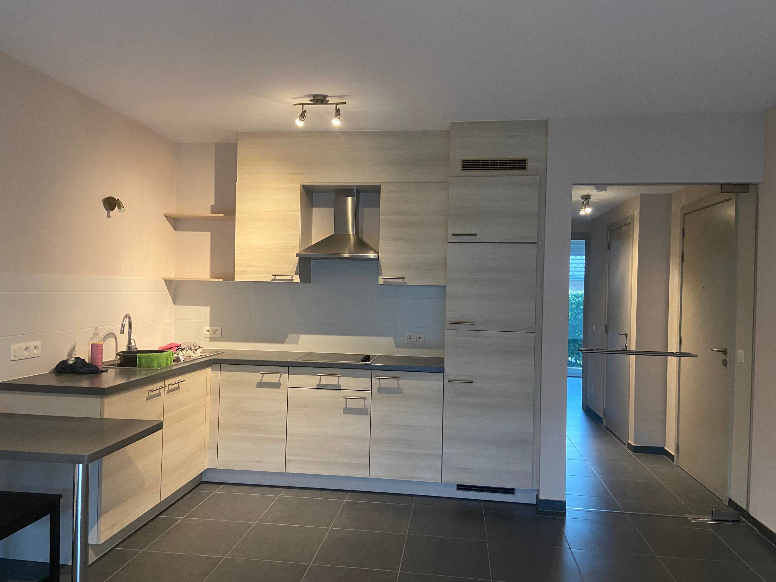 Gelijkvloers appartement met 2 slaapkamers in hartje Wijnendale - foto 2