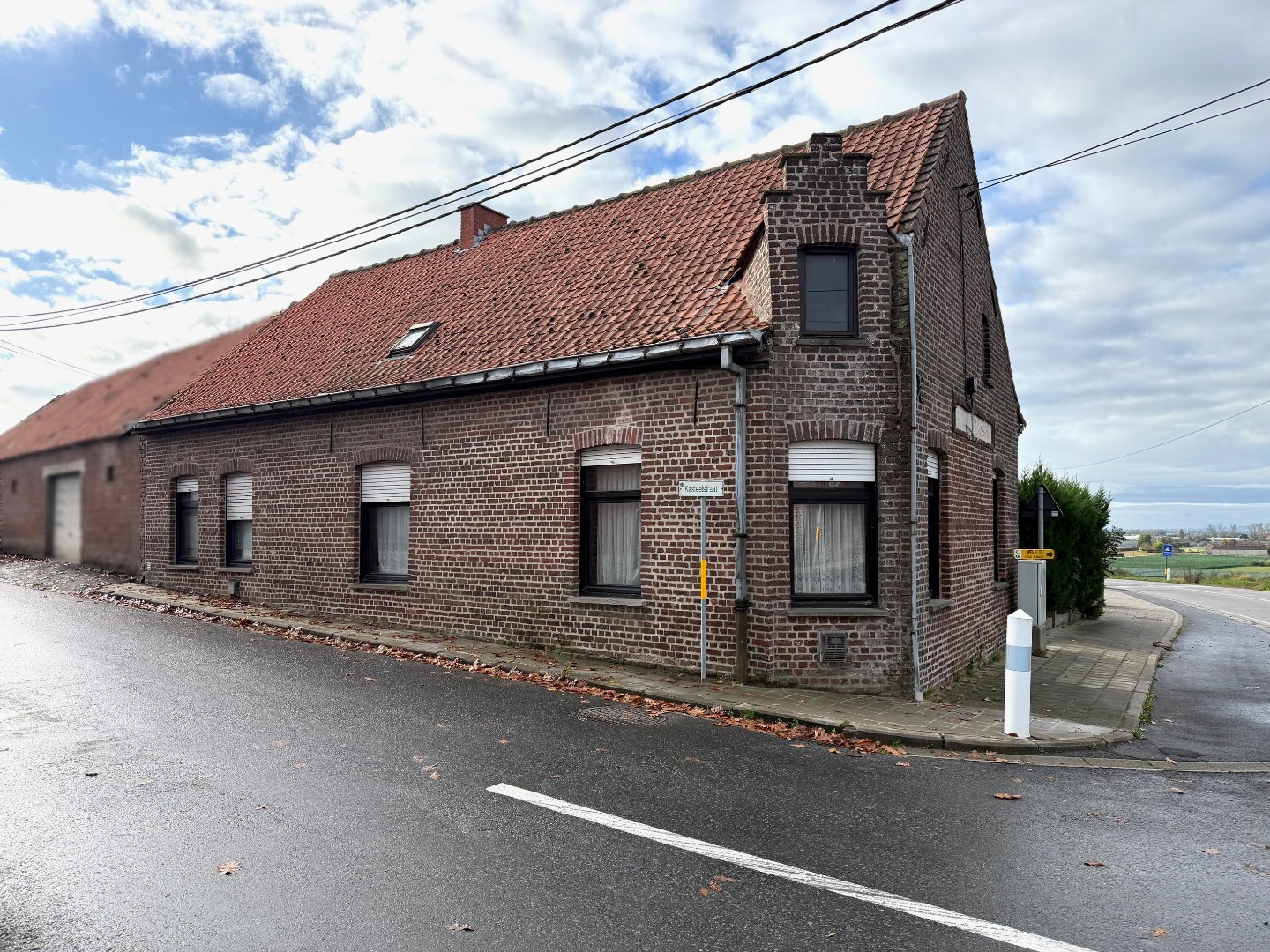 Op te frissen/te renoveren woning met garage op 354m² op Stadenberg - foto 1